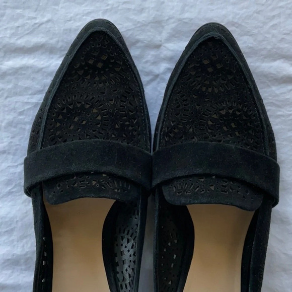 Vince Camuto Suede Mules, Black, size 9, pre-owned - Picture 5 of 6